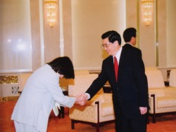 �ӎ�Ȃƈ��肷�鈢���m�q